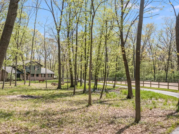 24021 S Old Post Rd, Crete, IL 60417