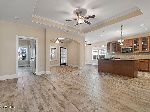3rd image of 123 Bellwood Circle