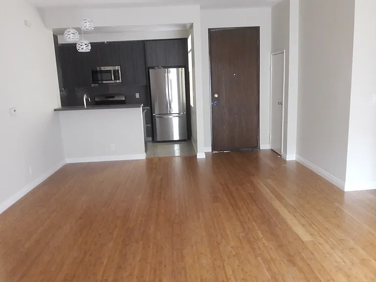 14th Street Apartments — Photo 2