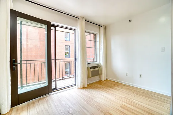 Living room, photo 5