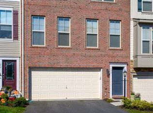 174 Royal Ct, Warrenton, VA 20186