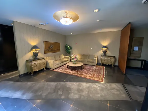 1616 HINMAN