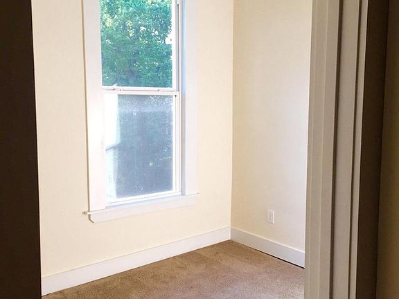 5th image of 2604 Eden Ave APT 2