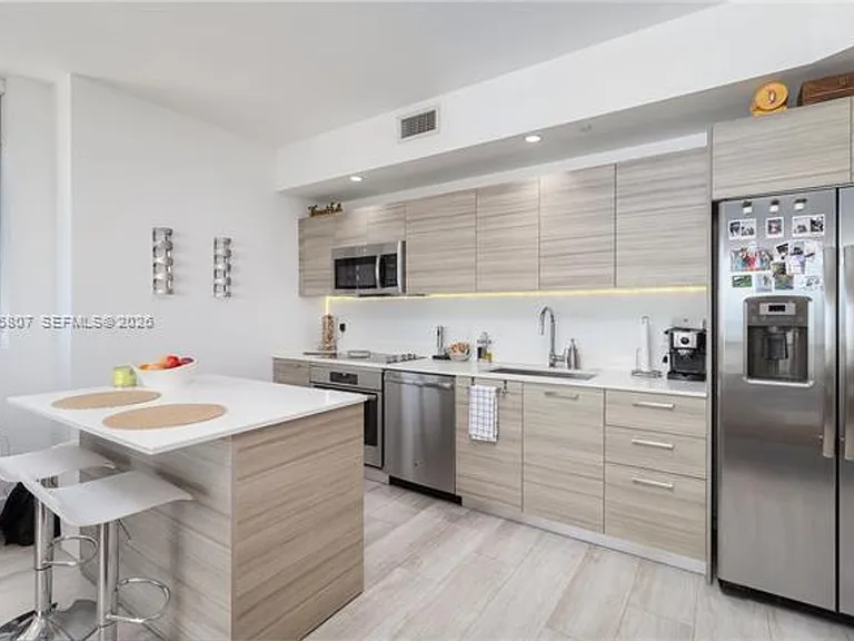 121 NE 34th St #2509 — Photo 6