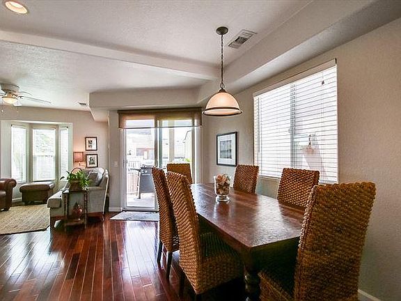 5th image of 728 Portsmouth Ct