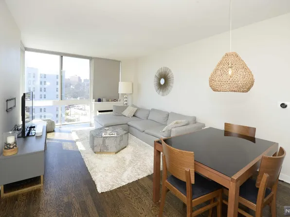 1509 Hudson Park, Edgewater, NJ 07020