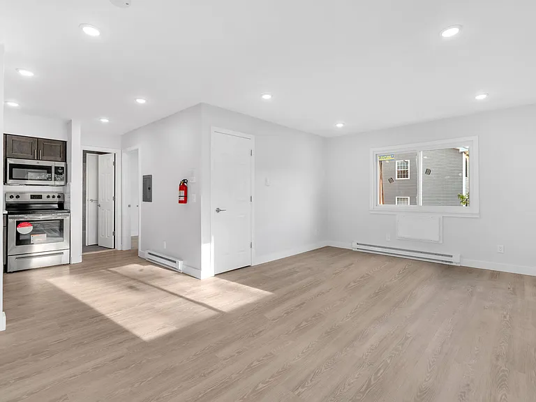 557 S Broad St #C2 — Photo 3