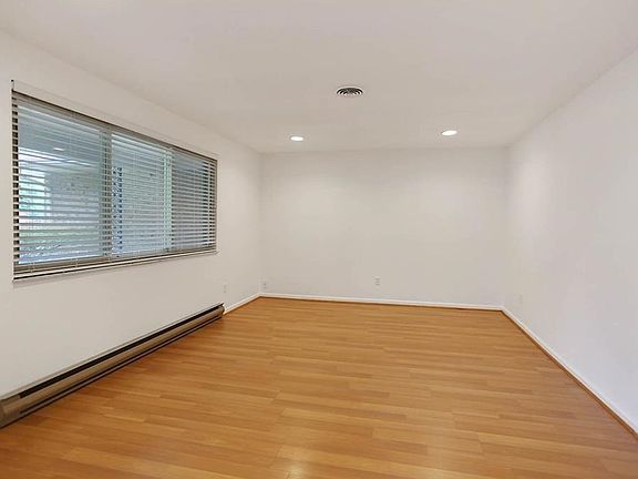 4th image of 3593 Mecca Dr