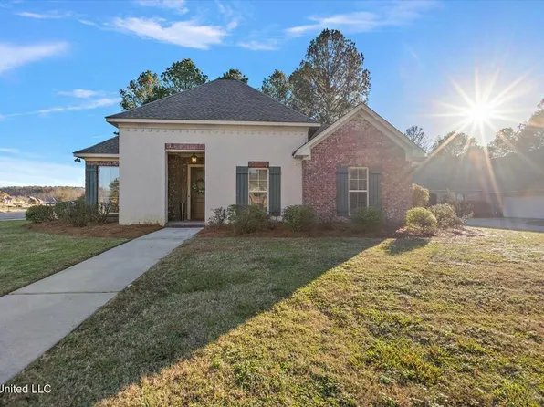 101 Cedar Green Cv, Canton, MS 39046