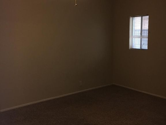 2nd image of 4540 Hazeltine Avenue # Fl 1ST