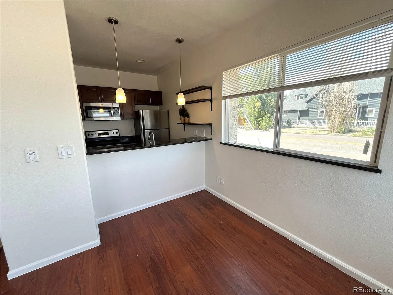 1 bed, 1.0 bath, 604 sqft, $1,550 — Photo 3