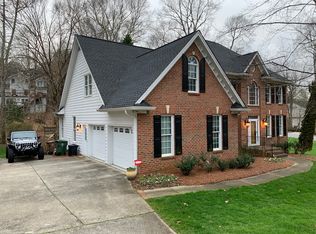 104 Headlands Ln, Cary, NC 27518