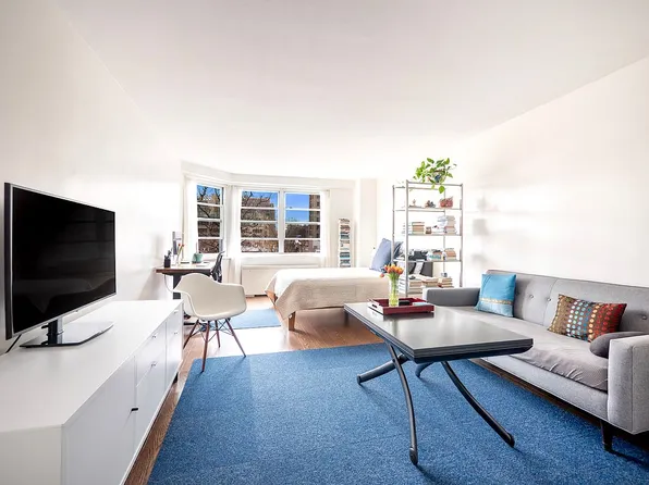 360 W 22nd St APT 8N, New York, NY 10011