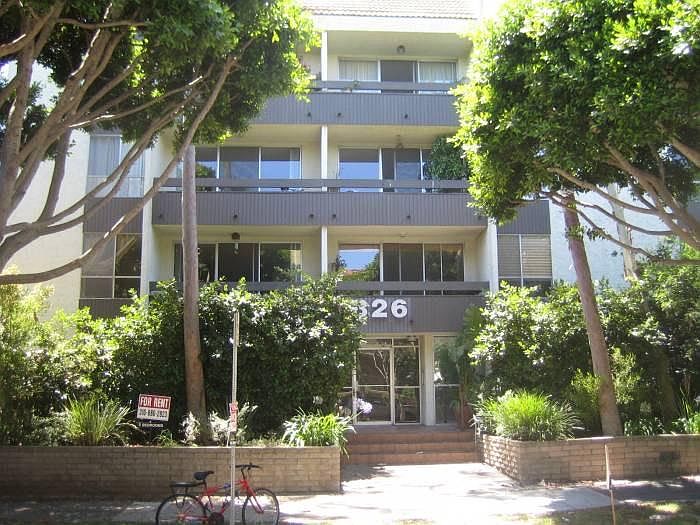 1st image of 826 2nd St APT 205