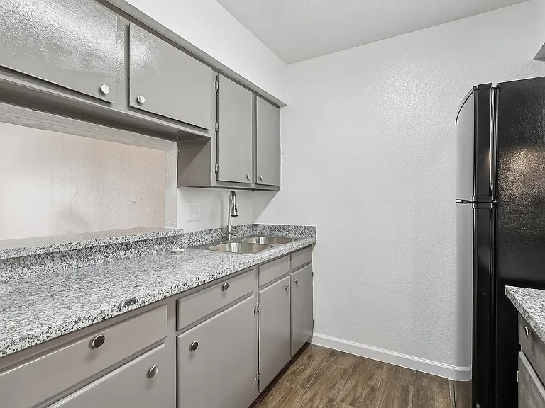 20-web-or-mls-6718 De Moss Dr Unit 256-S2102-005