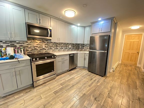 3rd image of 226 Madison St #1