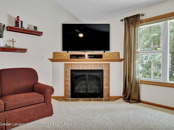 2nd image of 8221 W Price Rd