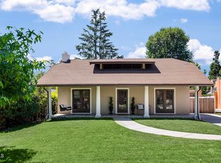 977 N Hill Ave, Pasadena, CA 91104