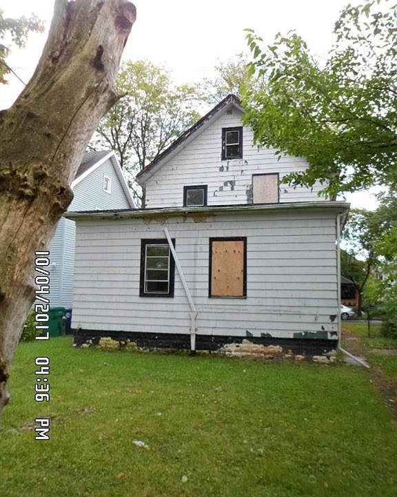 2nd image of 2220 Willow Ave