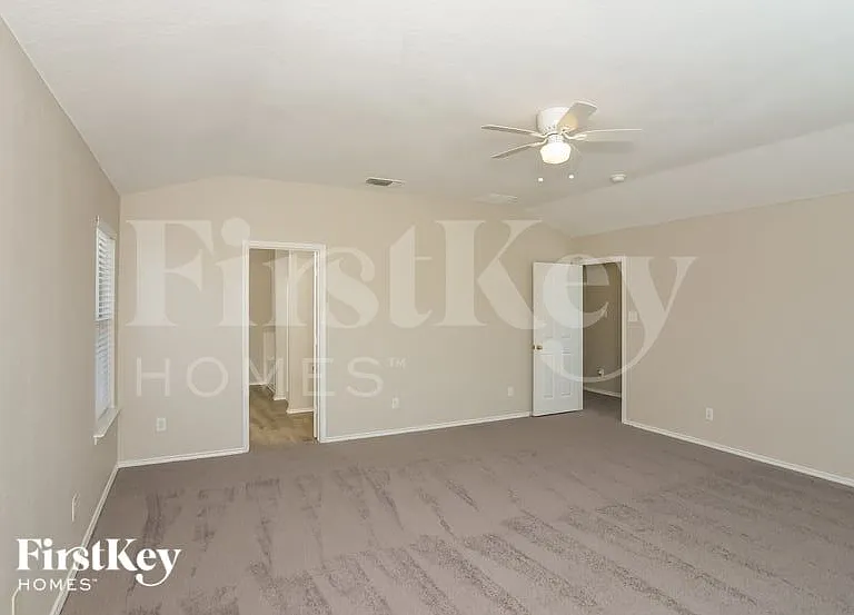 8815 Golden Eye — Photo 8