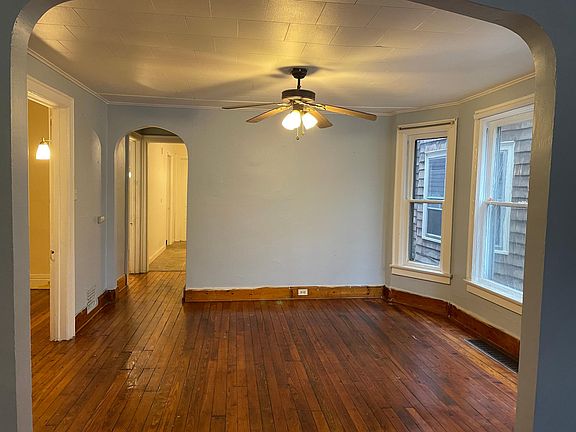 4th image of 110 Fairfield Ave #1