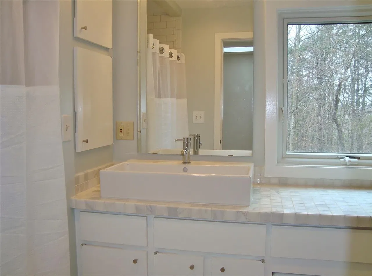5 bed, 4066 sqft, $6,800 — Photo 3