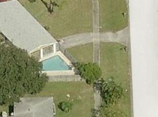 1549 Live Oak Dr, West Palm Beach, FL 33415