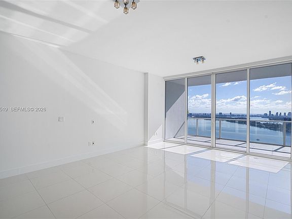 2nd image of 2020 N Bayshore Dr APT 3506