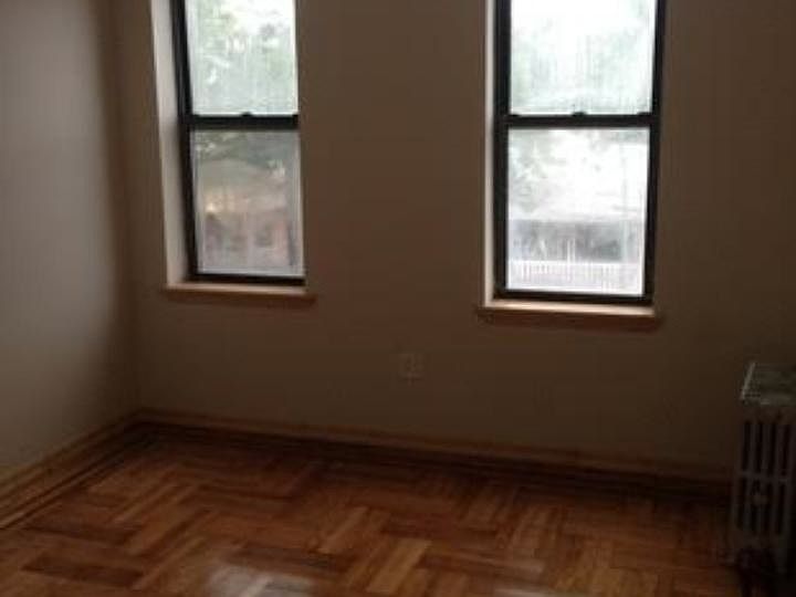 2nd image of 45 E 52nd St
