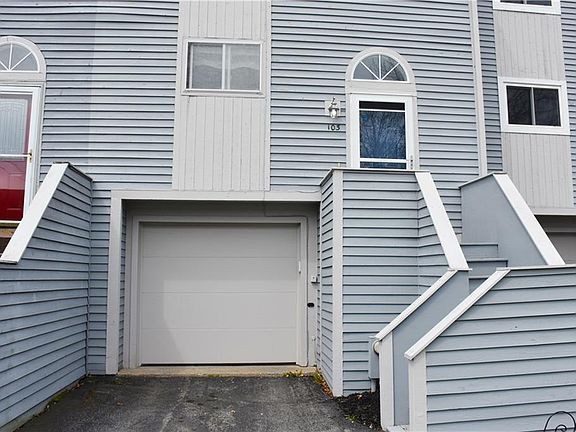 3rd image of 103 Iron Oak Cir