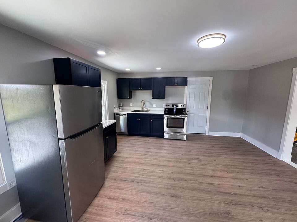 1st image of 900 N Porter St