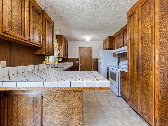 3rd image of 1339 Despina Dr