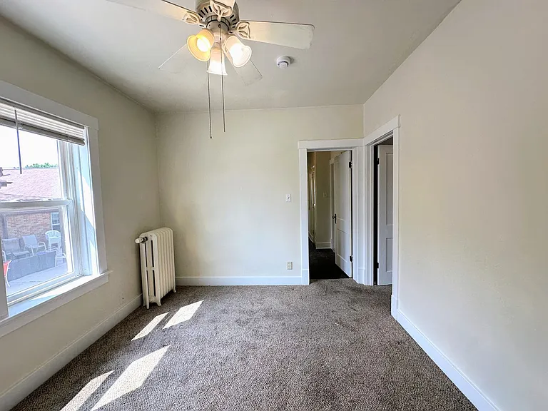 812 State St — Photo 12