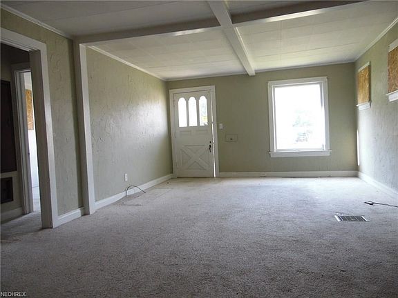 4th image of 18701 Locherie Ave