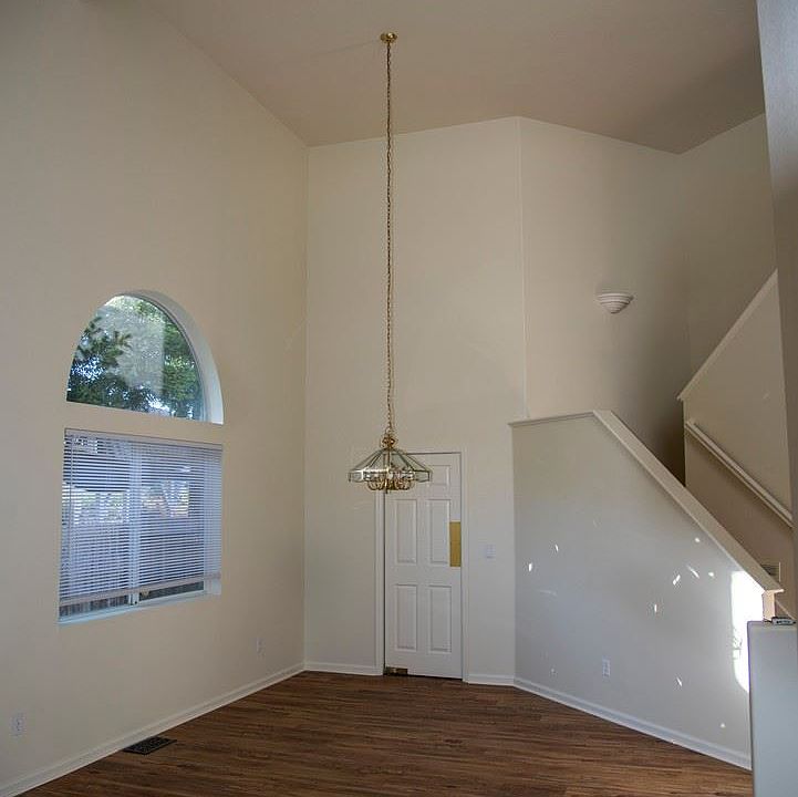 1st image of 1008 Eastbourne Ct