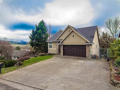 2143 Linnell Ave, Roseburg, OR, 97471