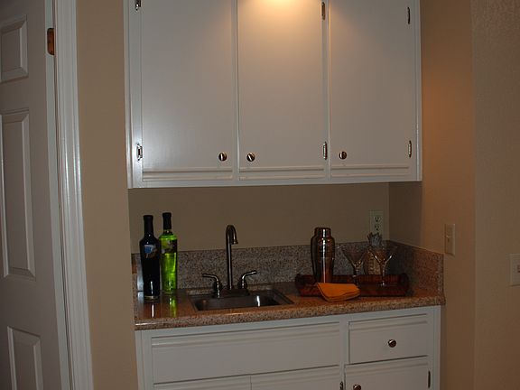 2nd image of 5121 Garfield Ave APT 34