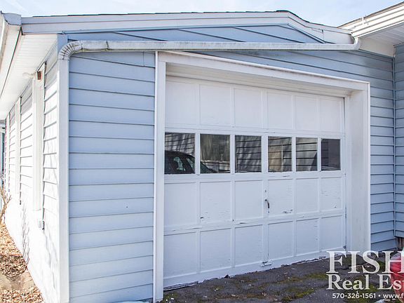 4th image of 482 Sidney St