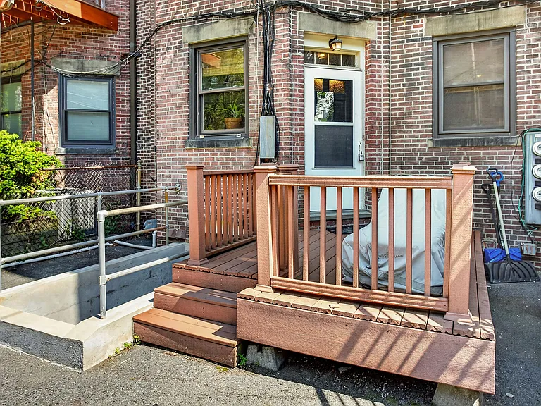 7 Regent Cir #1 — Photo 15