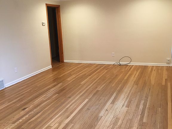 3rd image of 3159 Twin Circle Dr