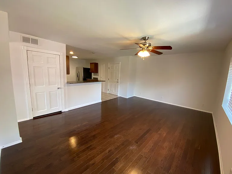 E 15th Ave 325 TPP — Photo 57