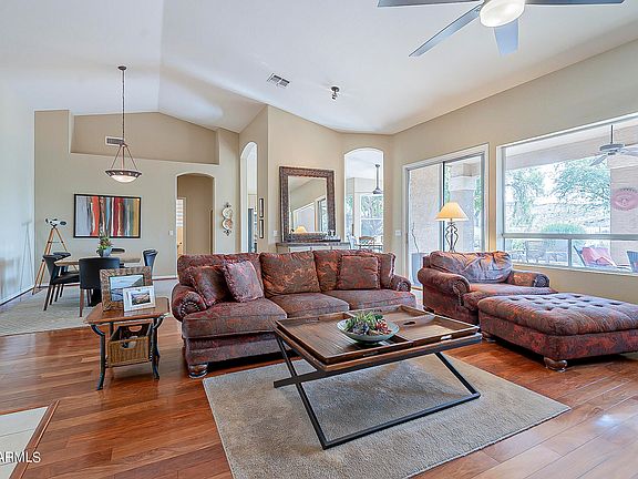 5th image of 639 W Mountain Vista Dr
