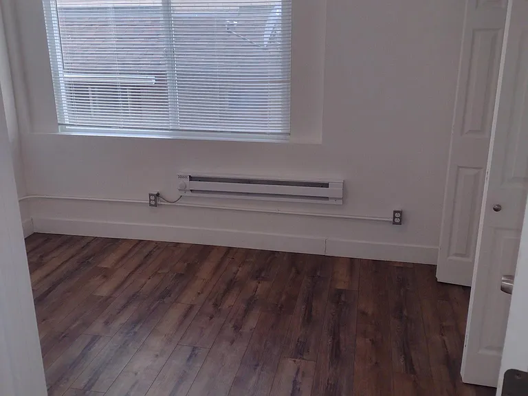 508 27th St #1 — Photo 14