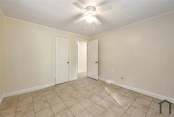5745 Holland St — Photo 15