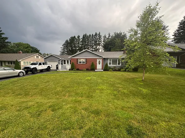70 Hardy St, Presque Isle, ME 04769