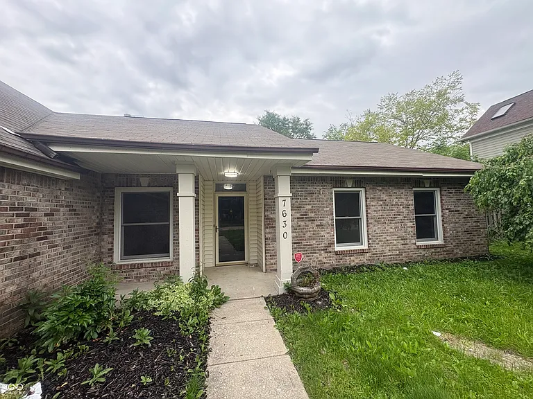 7630 Lippincott Way — Photo 3