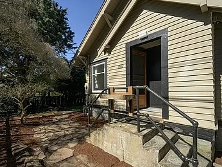 1502 E Maplewood Ave — Photo 23