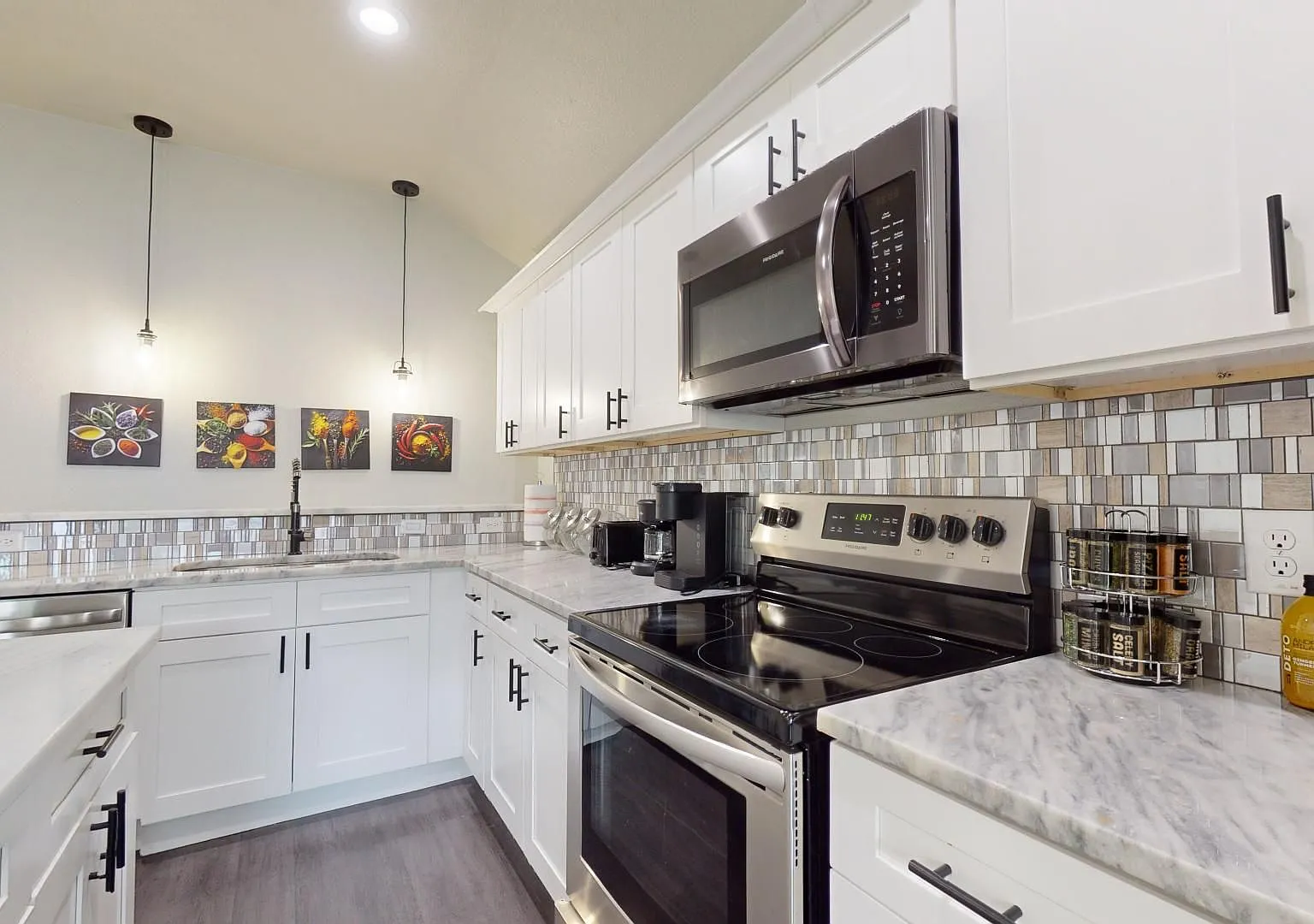 4627 Spring Garden St — Photo 4