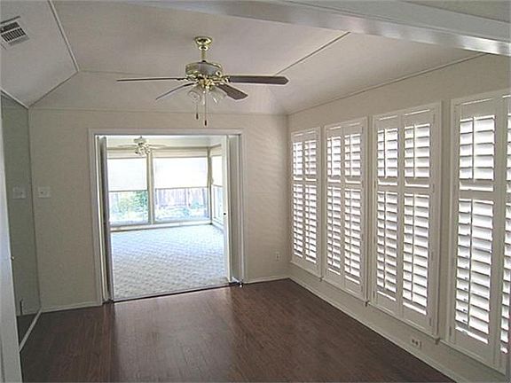 5th image of 437 Tall Oaks Ln