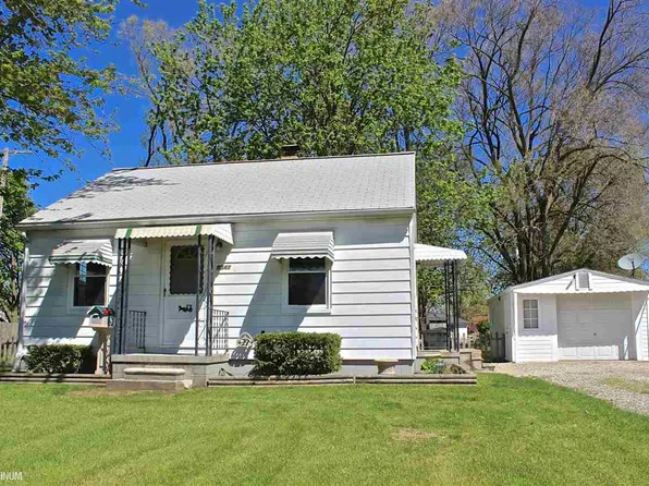 7547 Sylvan St, Shelby Township, MI 48317
